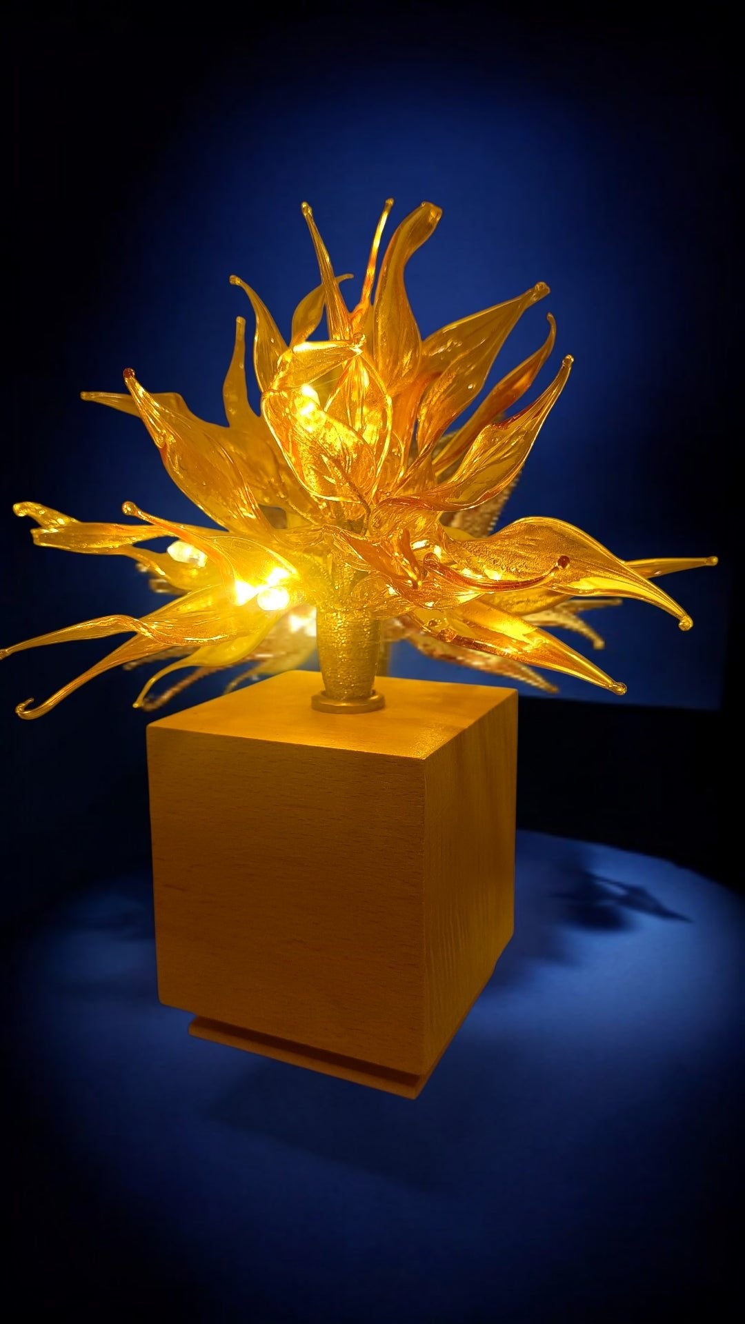 Lampada Agave Stellata - Design Radiale in Vetro di Murano - MantoanMurano