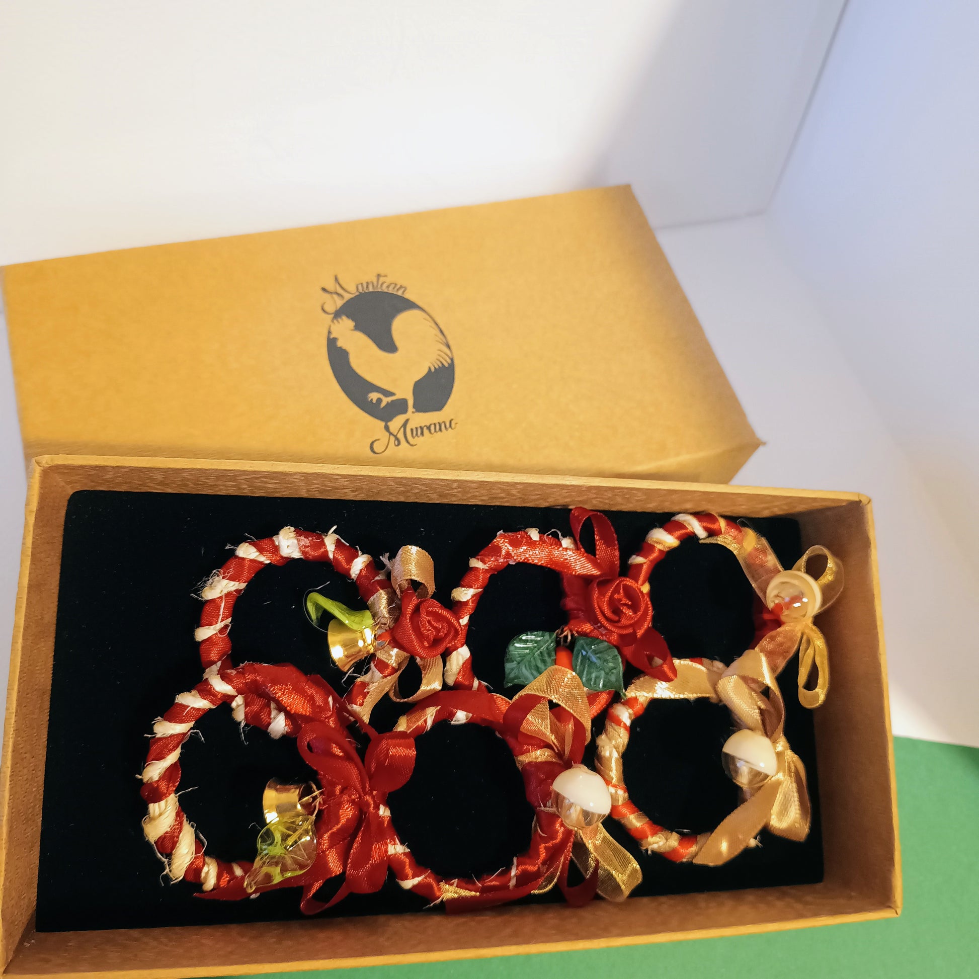 Portatovagliolo con nastrini di raso e decorazioni - 6 pezzi, eleganti accessori per la tavola